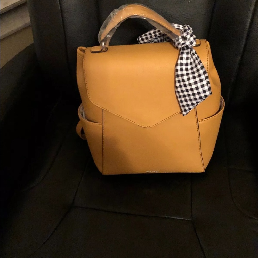 NWT Nine West  Jordyn back pack 💕💕💕